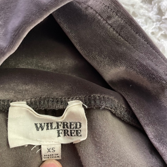 🌻NWOT Aritzia Wilfred Free Daria Pant Leggings - Picture 4 of 7